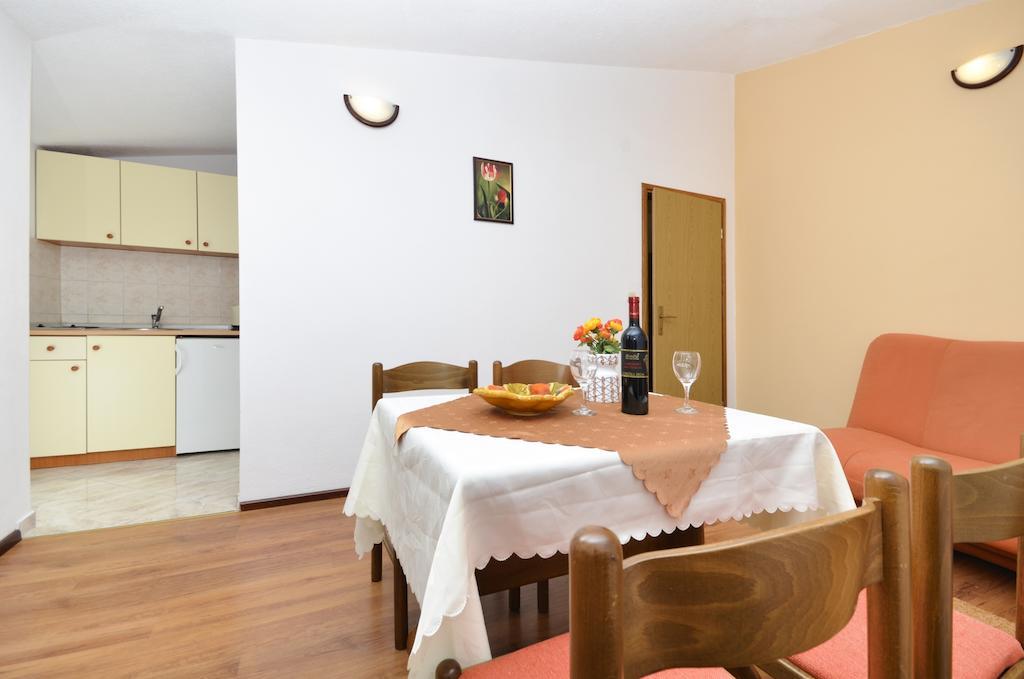 Apartments Ana Baška Voda Quarto foto